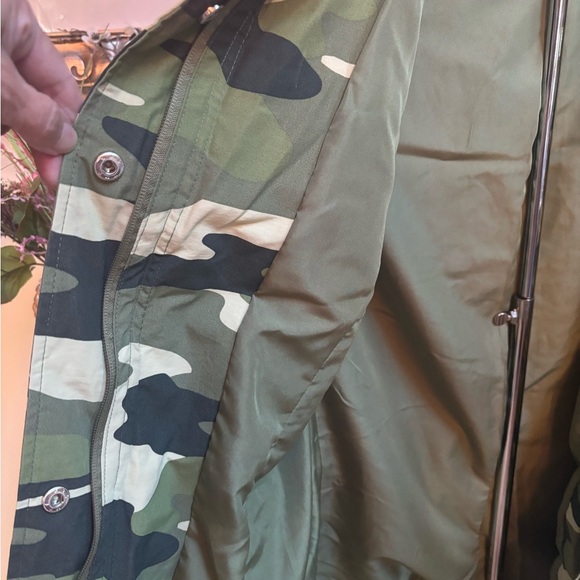 WOMENS CROWN & IVY HOODED GREEN TREE CAMOUFLAGE RAIN JACKET ANORAK COAT SZ MED - Picture 9 of 11